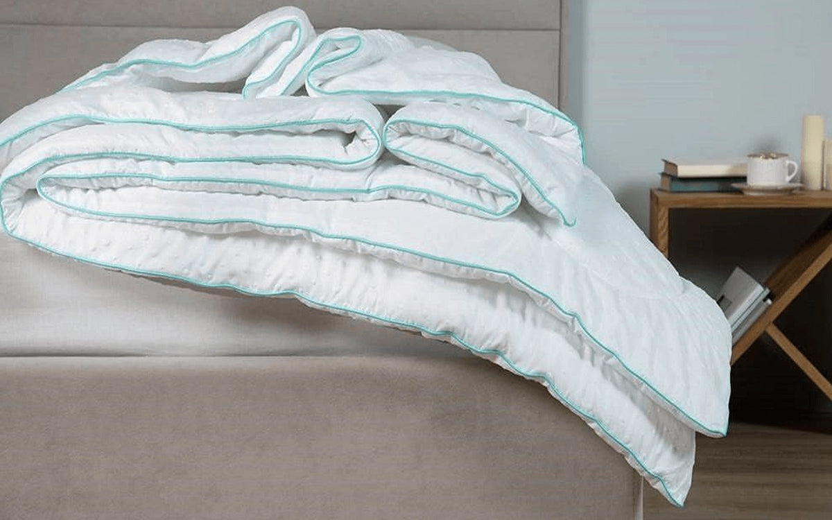Fenix duvet in a bedroom interior, view 1